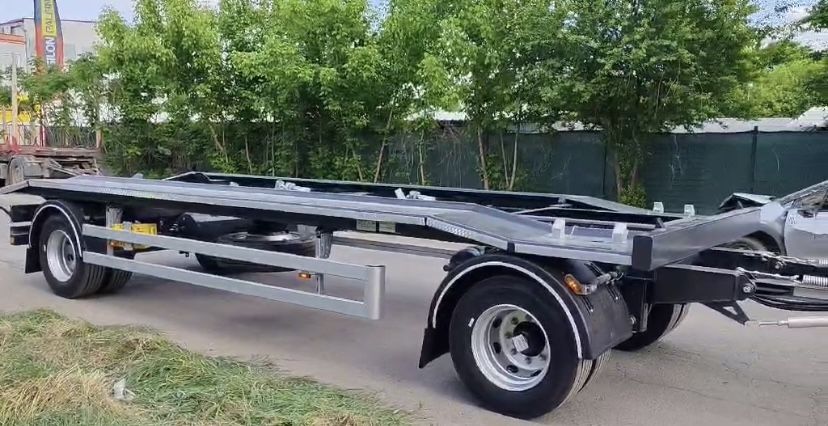 Dve komunalne prikolice PKM 180 za PWW D.O.O.