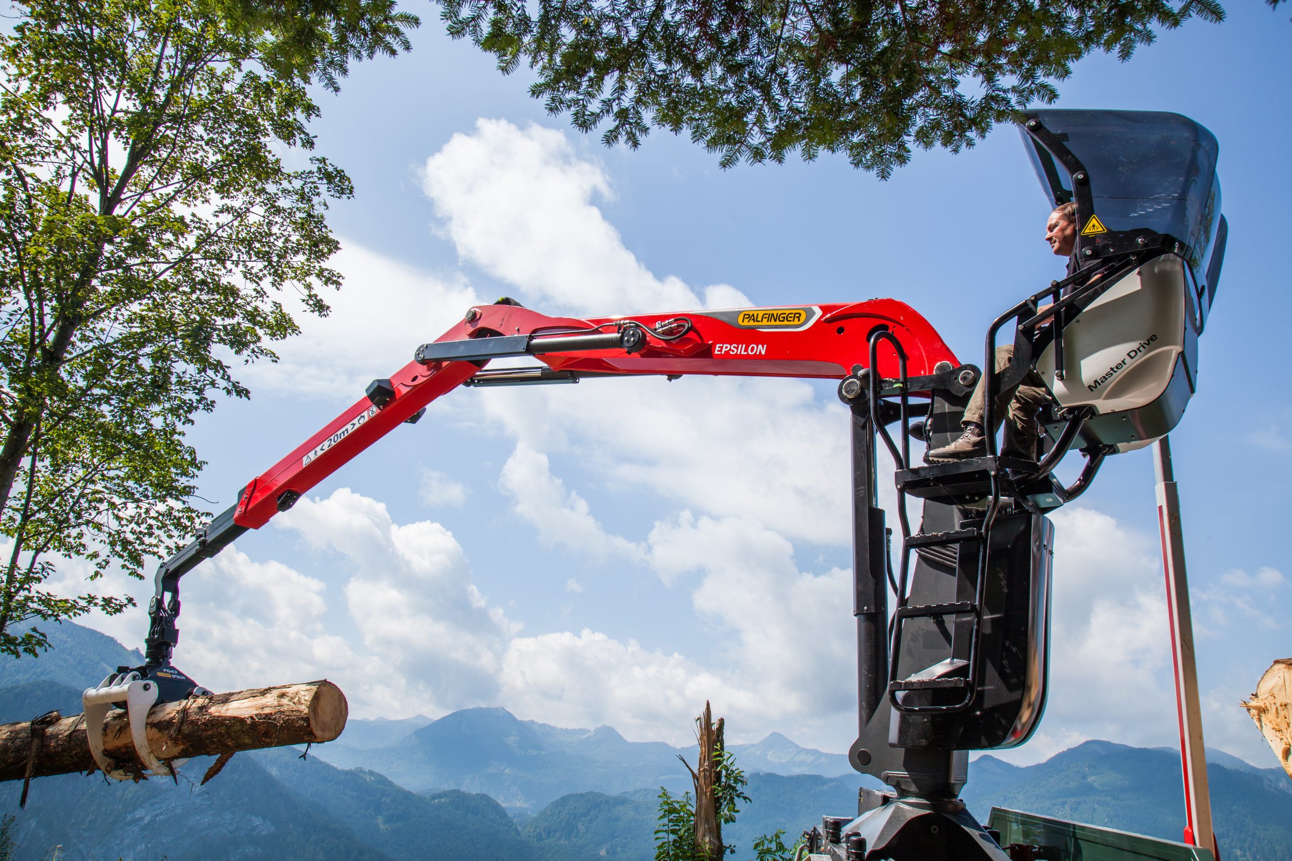 Nova generacija EPSOLUTION šumarskih dizalica