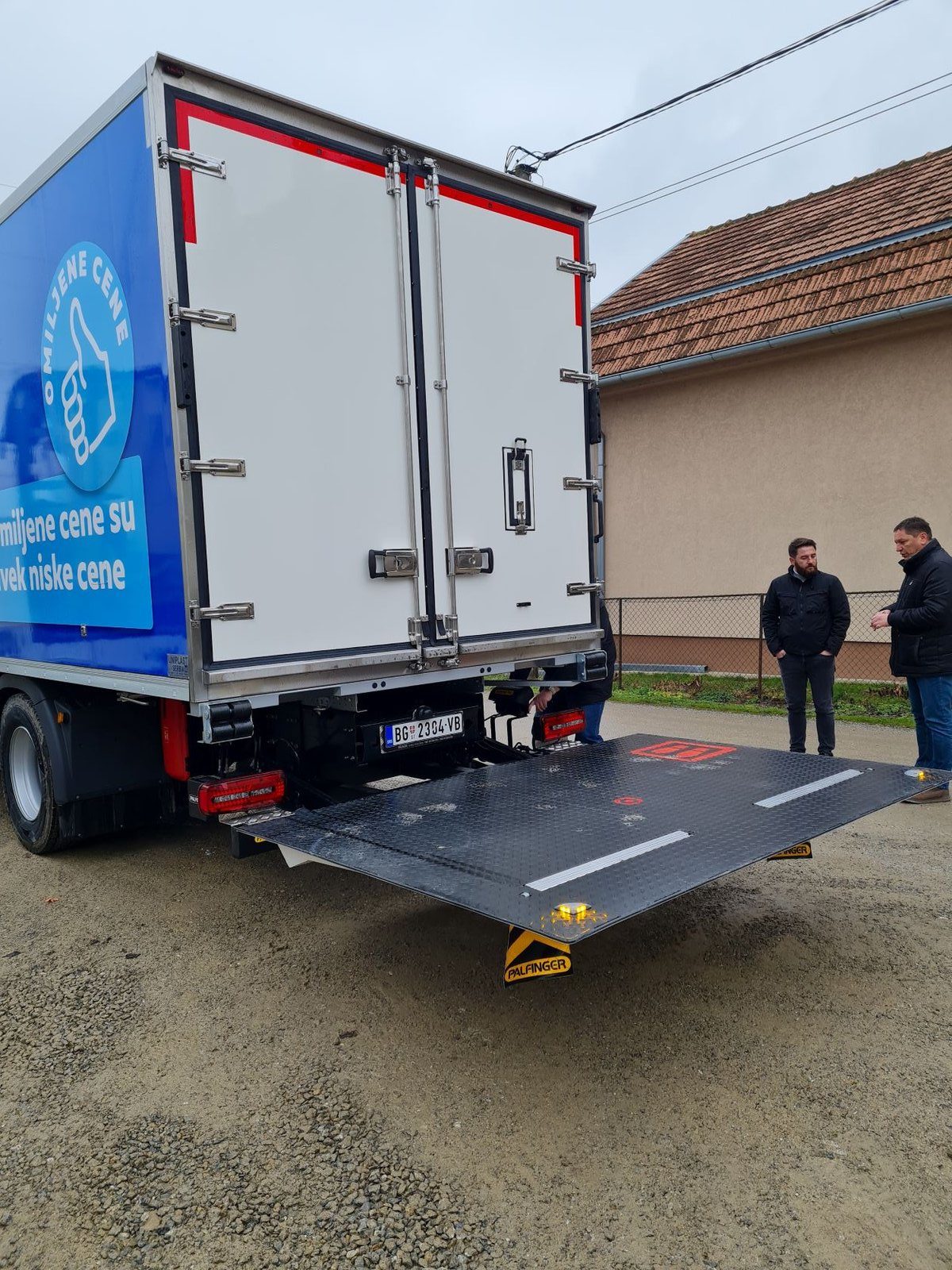 MBB Palfinger utovarne rampe za Delhaize