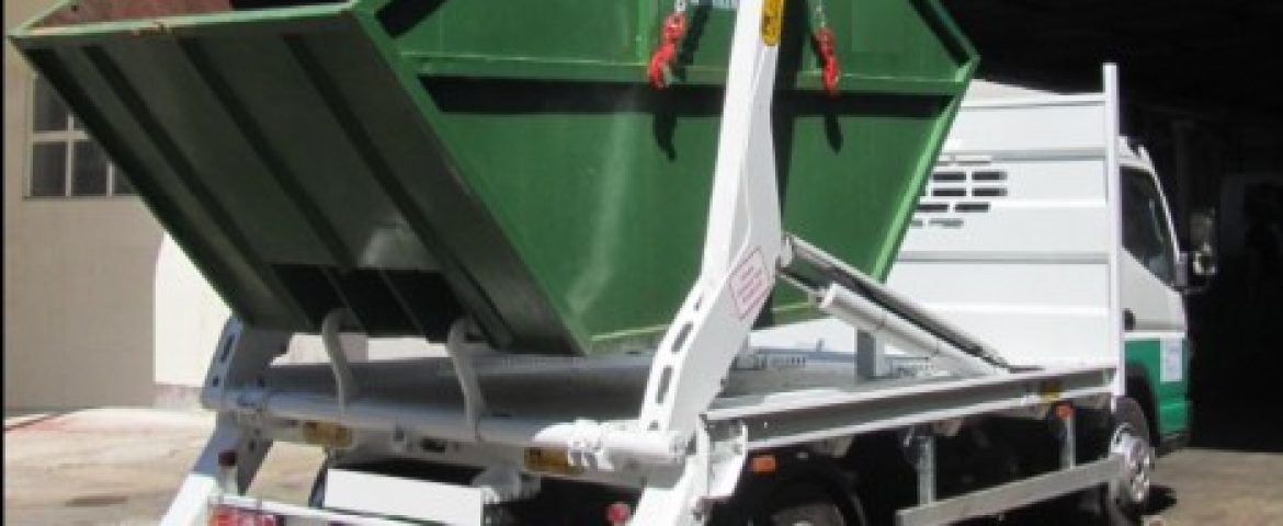 PK4 samopodizač kontejnera