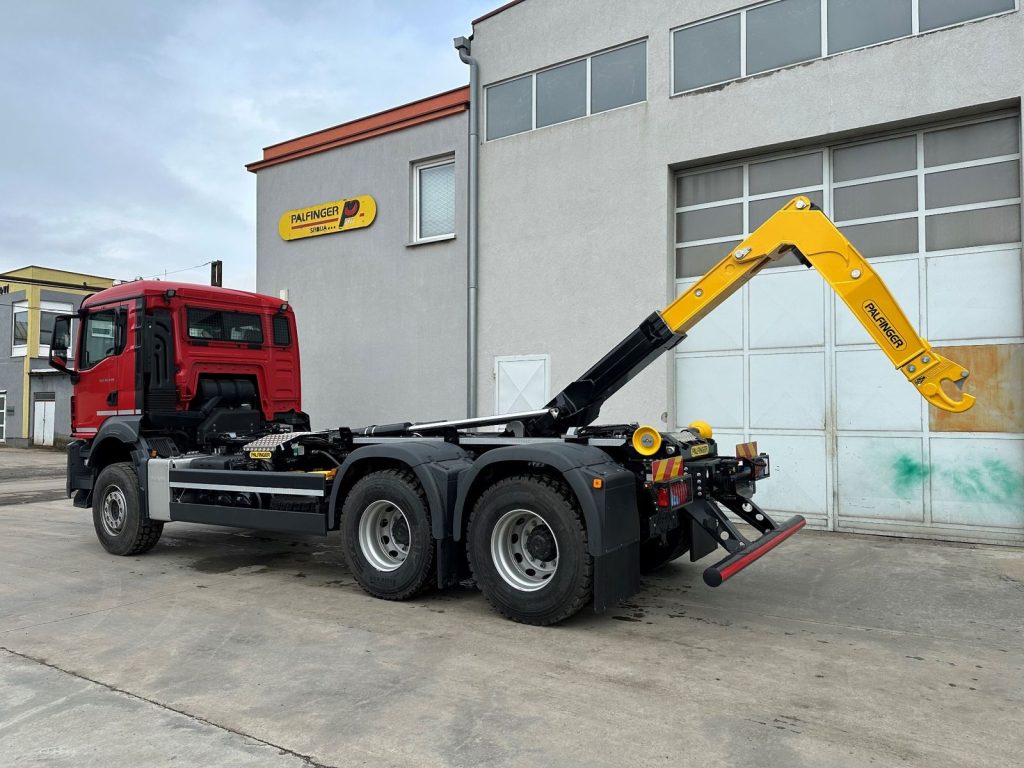 PARTNER LIGA D.O.O. – Isporuka Palfinger navlakača kontejnera PH T18A SLD 5