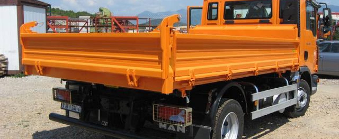 Demo vozilo sa trostranim kiperom TK45B