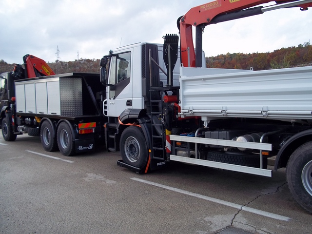 Specijalno vozilo za pomoć na cesti sa Palfinger dizalicom PK18500