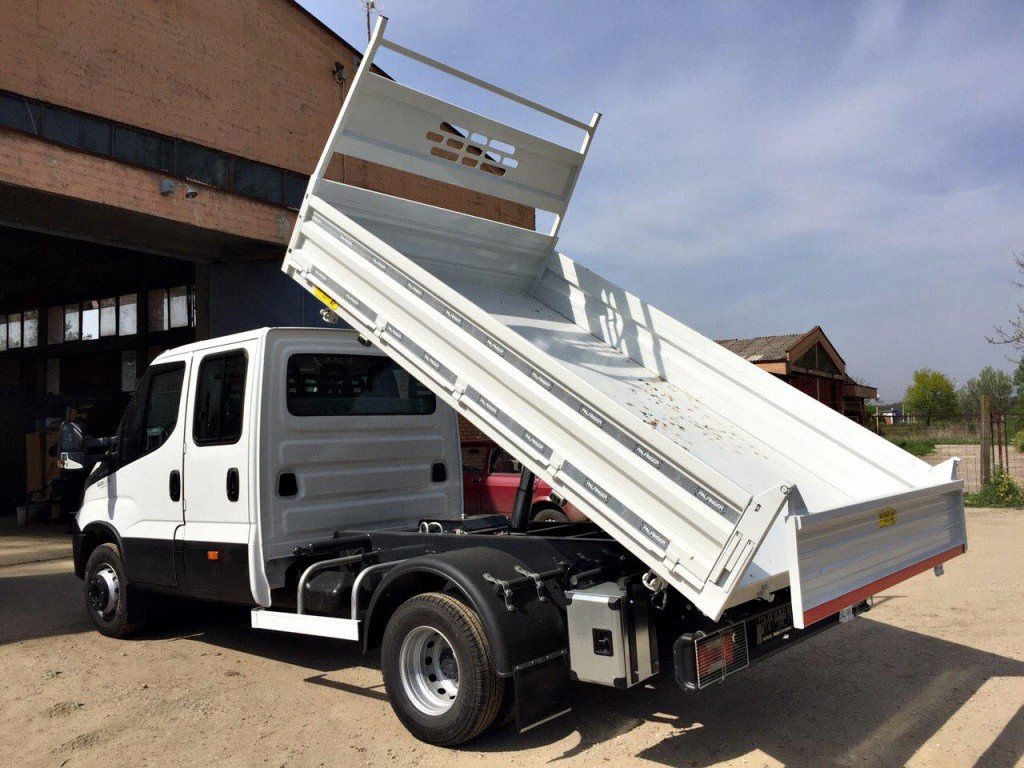 Trostrani kiper TK10 za JKP Vodovod Smederevo