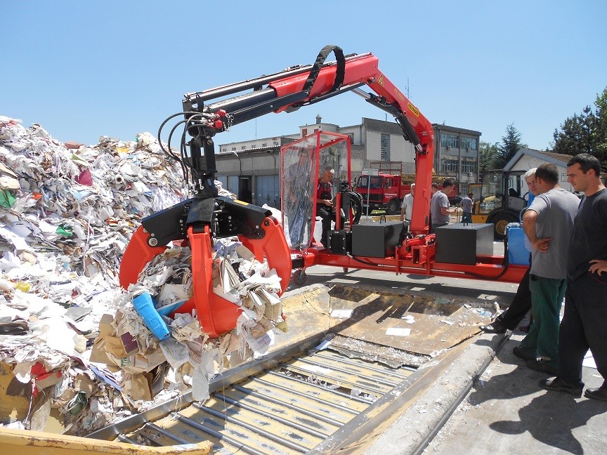 Palfinger PK 6500 sa polipnom grabilicom PZG240PH5 za Papir Servis