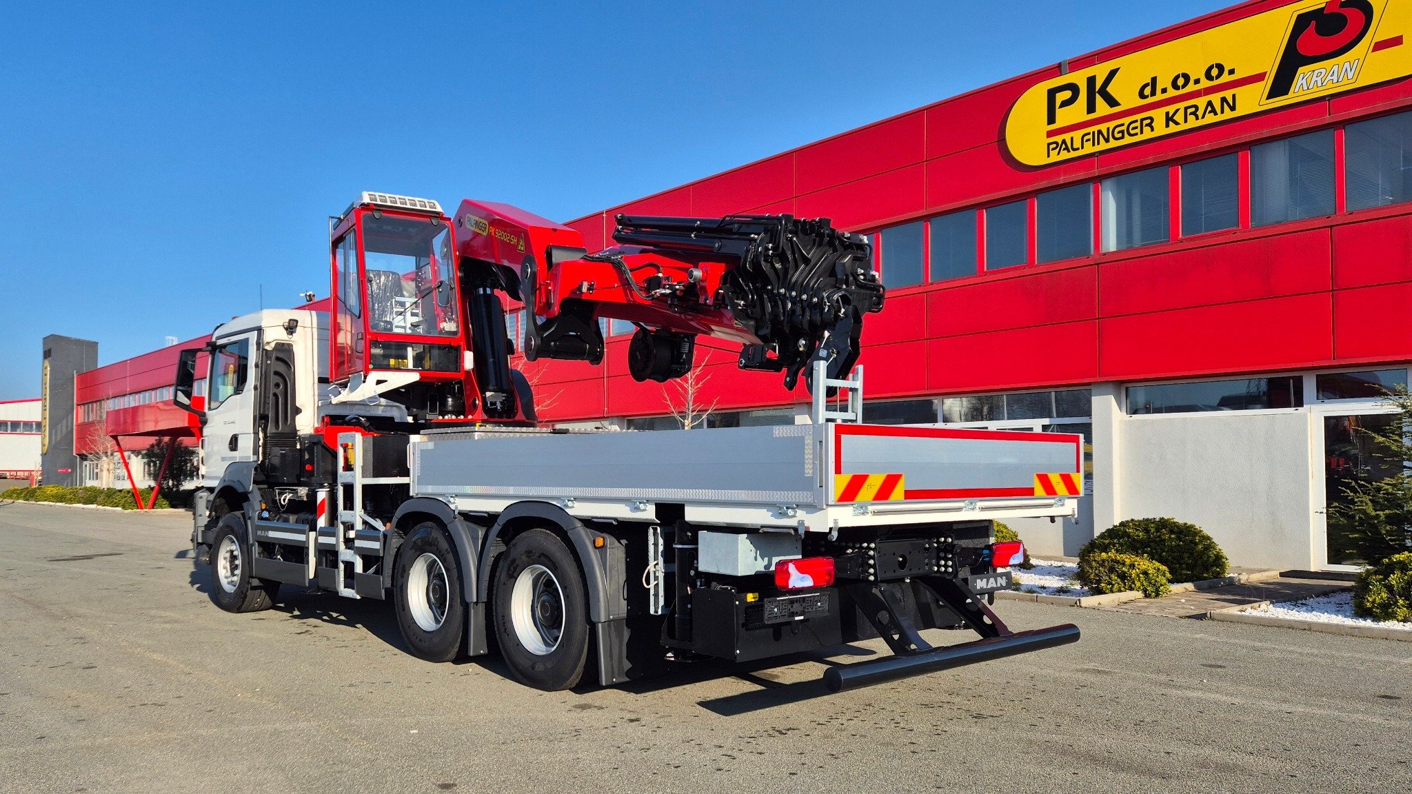 Novo u ponudi Palfinger Srbije: Palfinger PK 92002-SH sa kabinom