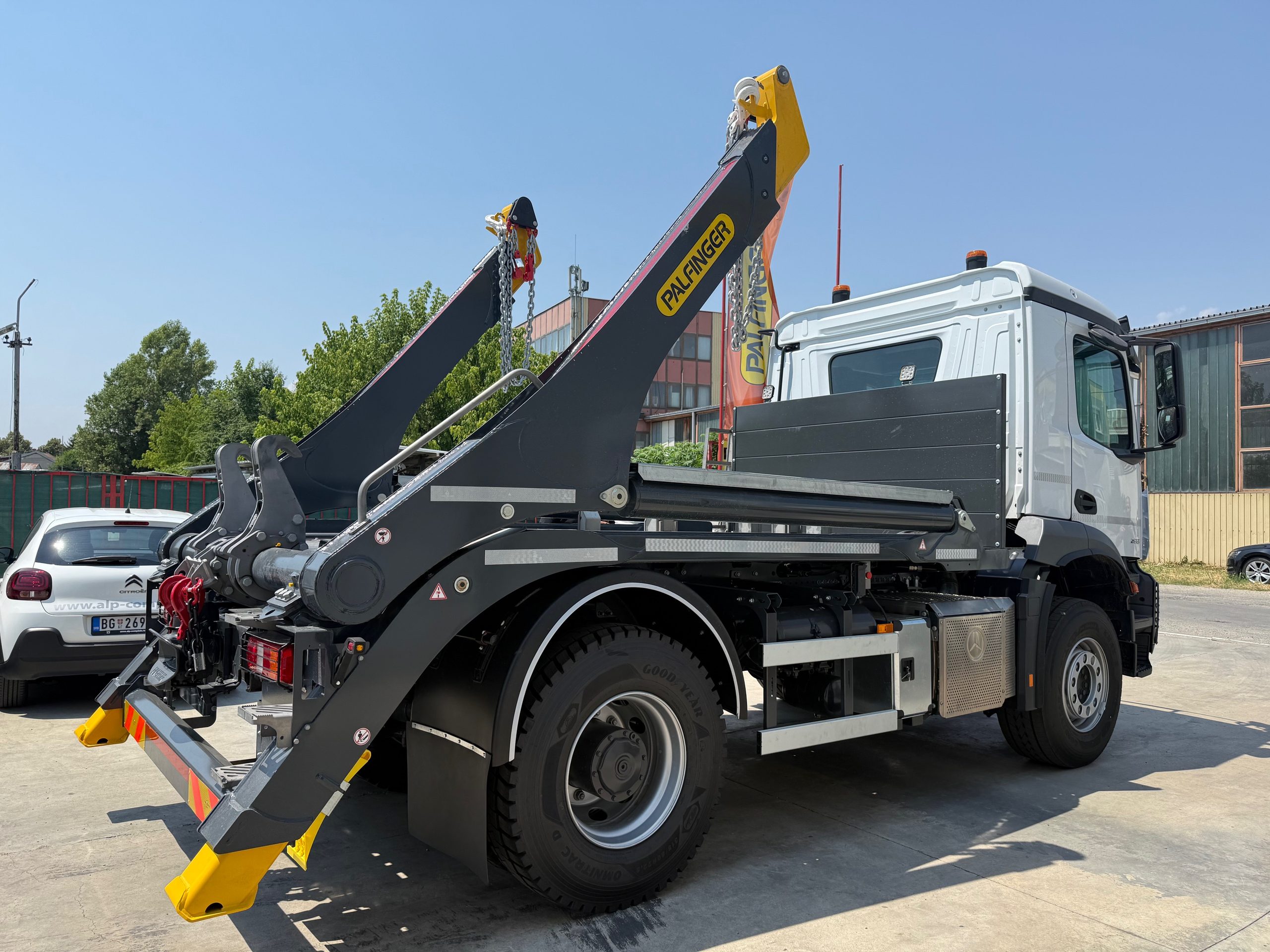 Palfinger podizač kontejnera ST 14 TEC za ALP Complete d.o.o.